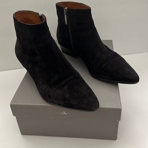 Aquatalia women’s black suede ankle boots, Size 9